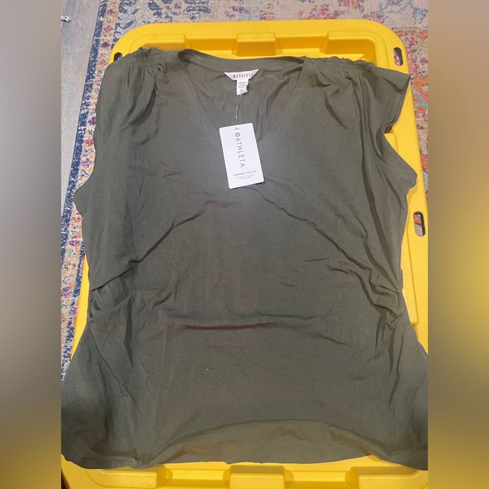 Athleta Green Sleeveless Blouse with v neck Collar